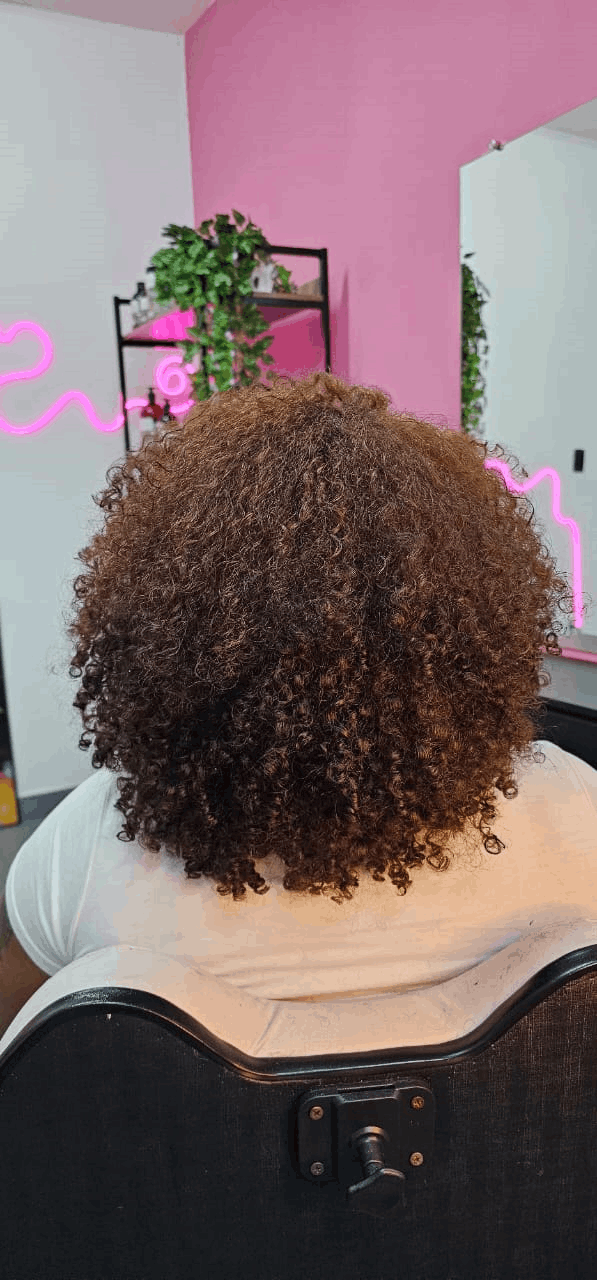 clientes Espaço Amanda Vitoriano especialista em cabelos cacheados, ondulados, crespo natural, unha e depilação, na região de Santo André