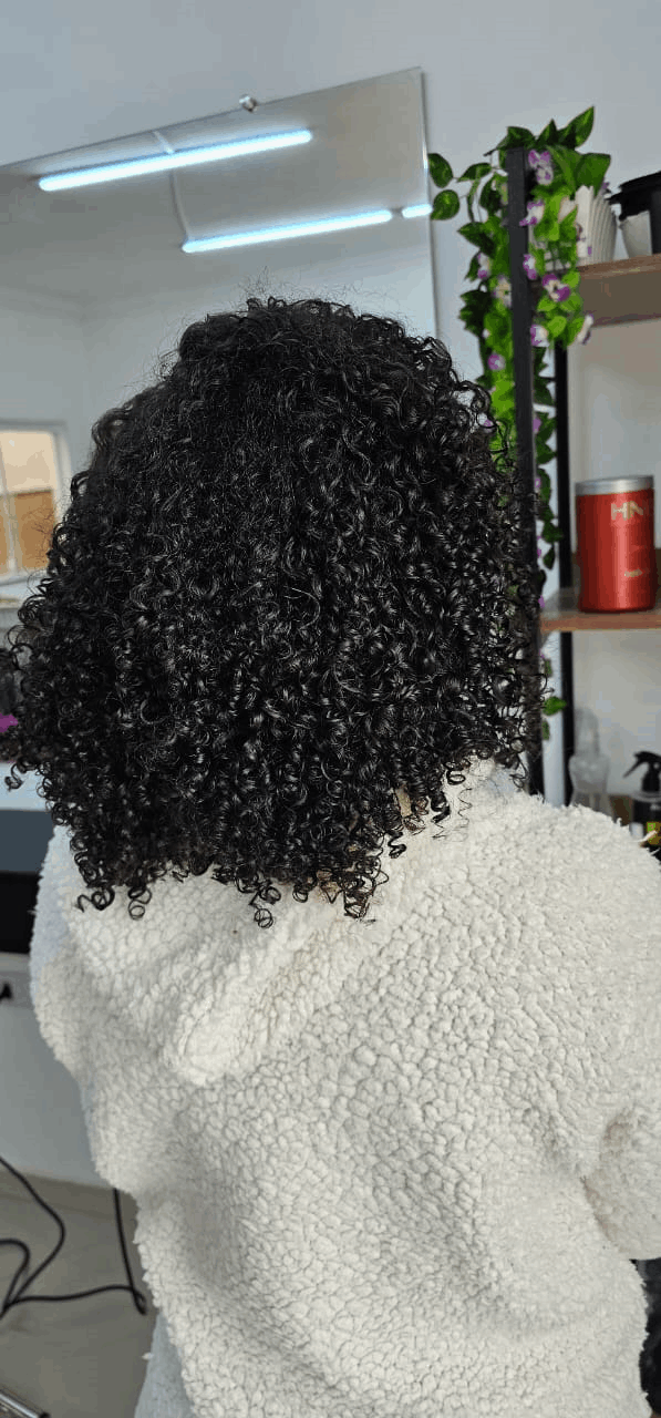 clientes Espaço Amanda Vitoriano especialista em cabelos cacheados, ondulados, crespo natural, unha e depilação, na região de Santo André